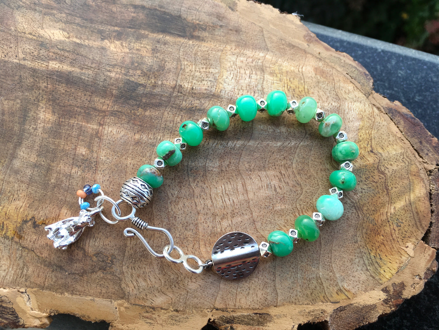 Wear this Chrysoprase bracelet when you need that extra boost of confidence, it is connected with the heart chakra and thus supports you when you need to connect to BraceletsSpectakAphrodite
