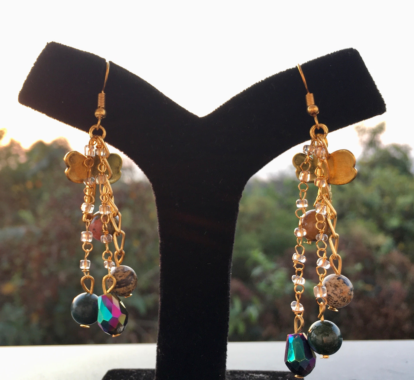 May you touch dragonflies and stars, dance with fairies and talk to the moon. Featuring lapis lazuli,rhodochrosite and Unakite goodness. These gorgeous earrings fostEarringsSpectakDamsel’