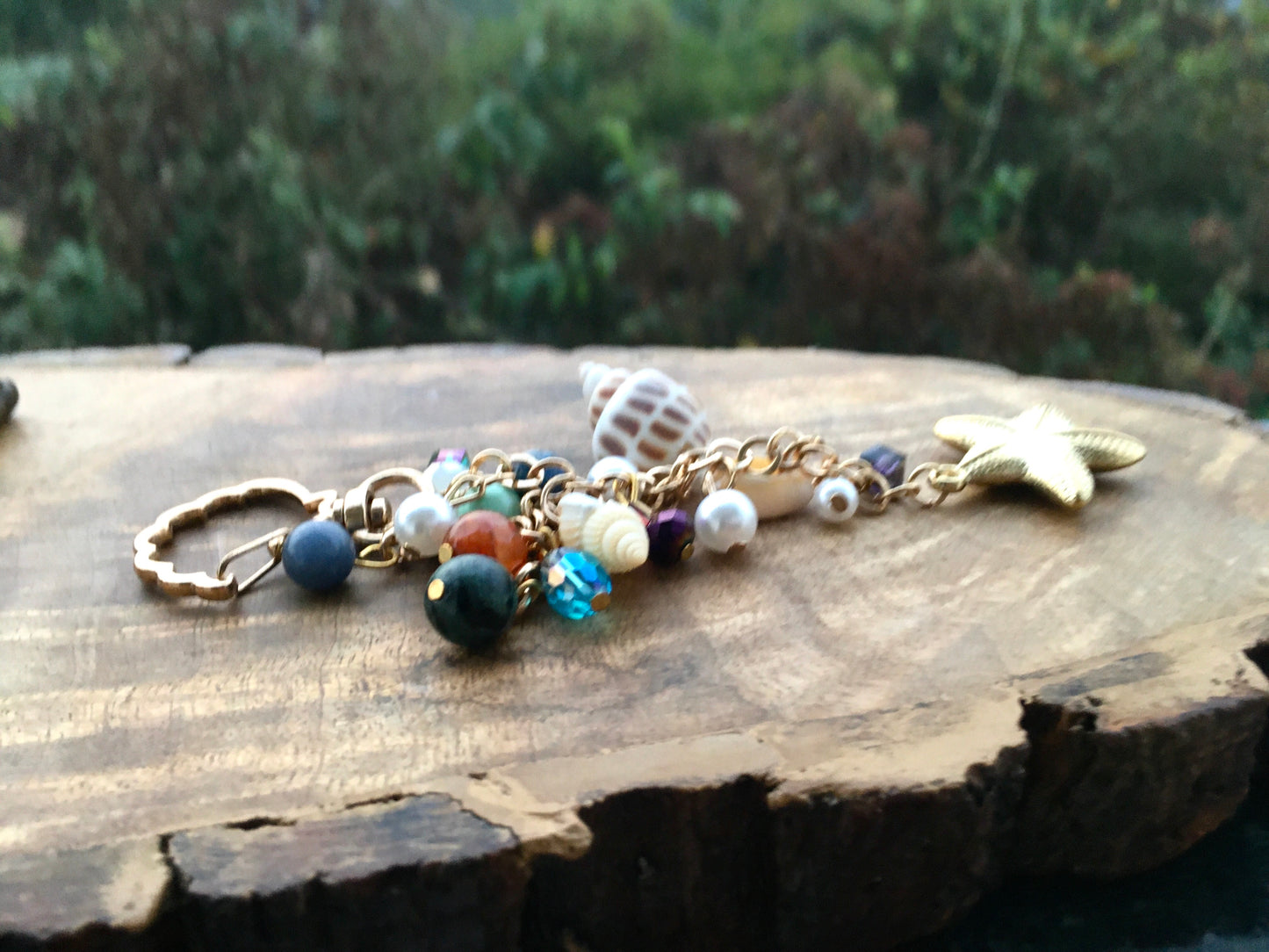 “Seas” the day! With our beautiful crystal and shell key chain.KeychainSpectakOcean Breeze