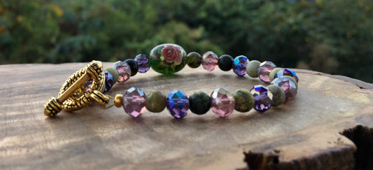 May this serpentine bracelet assist the conscious direction of healing energy towards the problem areas of your life. Serpentine is known to correct mental and emotiBraceletsSpectakBlushing Rose