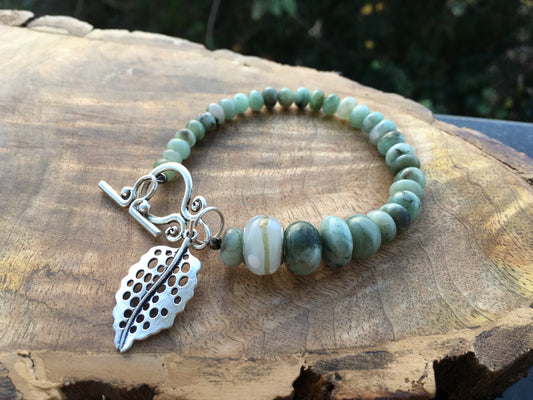 Wrap yourself in the vibrant energy of Russian Emeralds, promoting emotional balance,love and harmony. This stunning bracelet resonates with the heart chakra and proBraceletsSpectakEkaterina