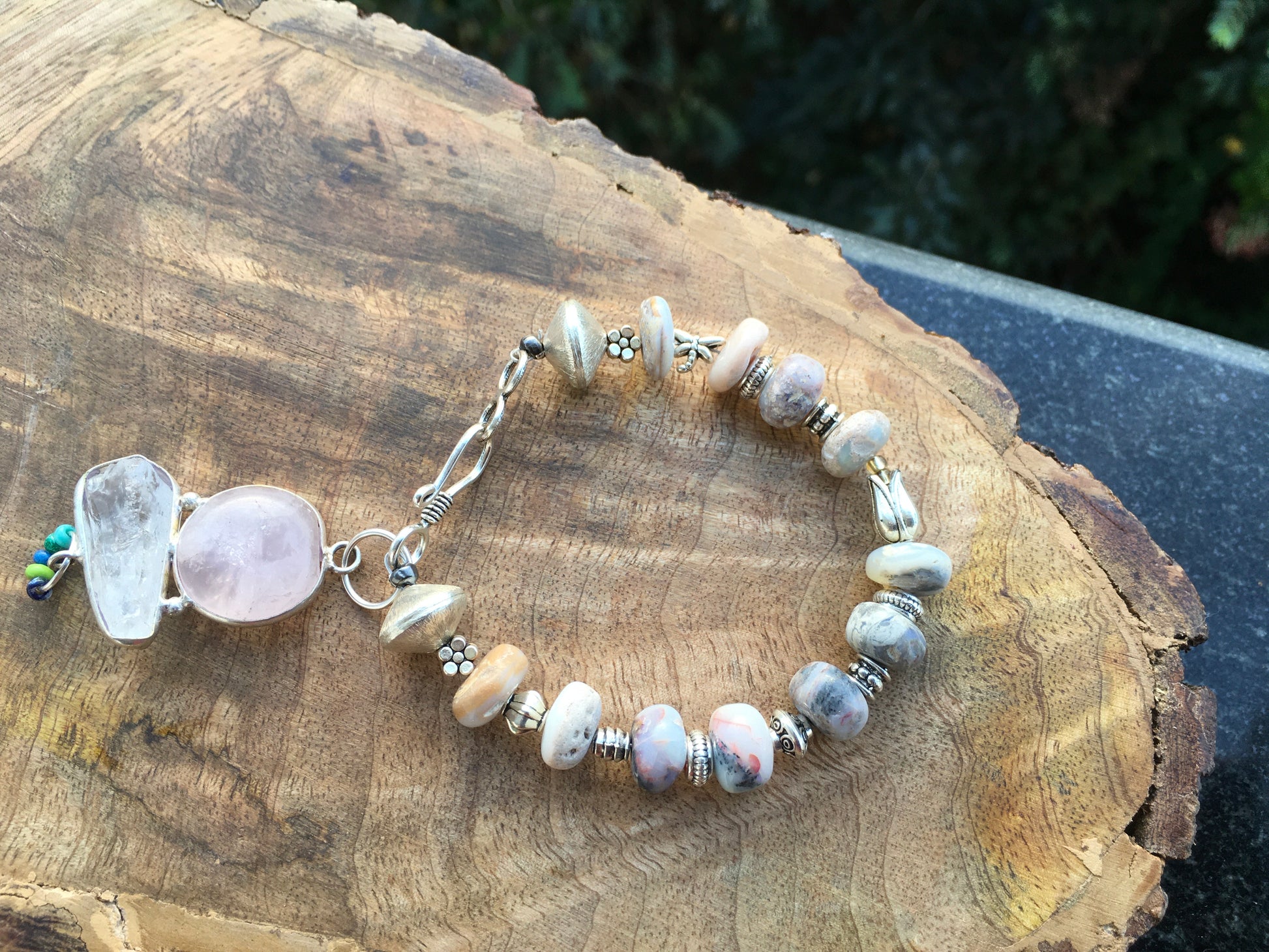 This Australian raw Opal bracelet is high on vibrations,which is why it’s perfect for changing and breaking out of old patterns, thoughts and behaviors that hold youBraceletsSpectakAurora Australis