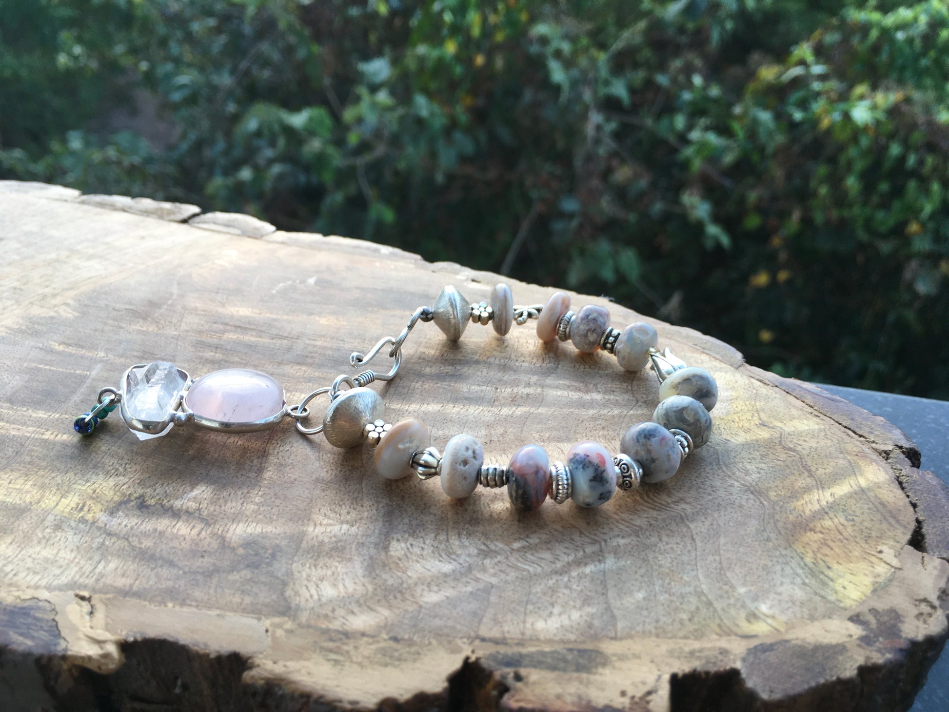 This Australian raw Opal bracelet is high on vibrations,which is why it’s perfect for changing and breaking out of old patterns, thoughts and behaviors that hold youBraceletsSpectakAurora Australis