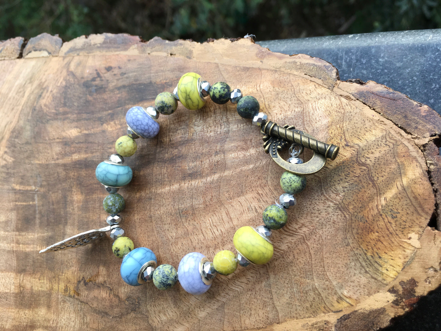 May this clear Quartz bracelet bring light and wisdom into your life. Allow it to manifest with ease , all that is required for your highest good.
Chakra: root, sacrBraceletsSpectakMagic Sunrise