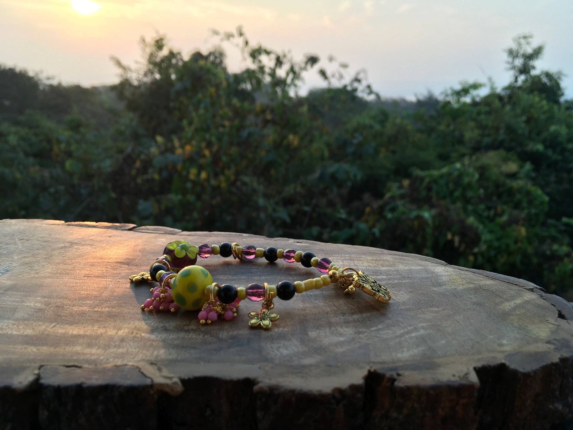 May this obsidian bracelet, absorb, block and transform all negative energies around you. Obsidian is believed to be a stone of grounding and clarity. It helps to coBraceletsSpectakLemon Sorbet