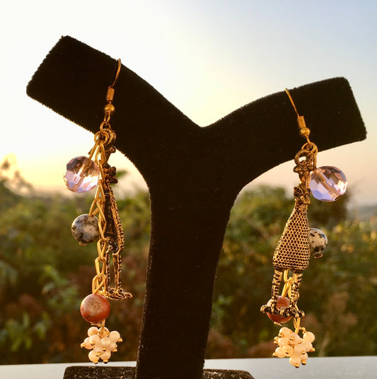 These whimsical earrings, combining sodalite, jasper and delicate pearls, balance your energy, fostering intuition, clarity and a sense of belonging. Plus they are jEarringsSpectakBig Bird Bliss