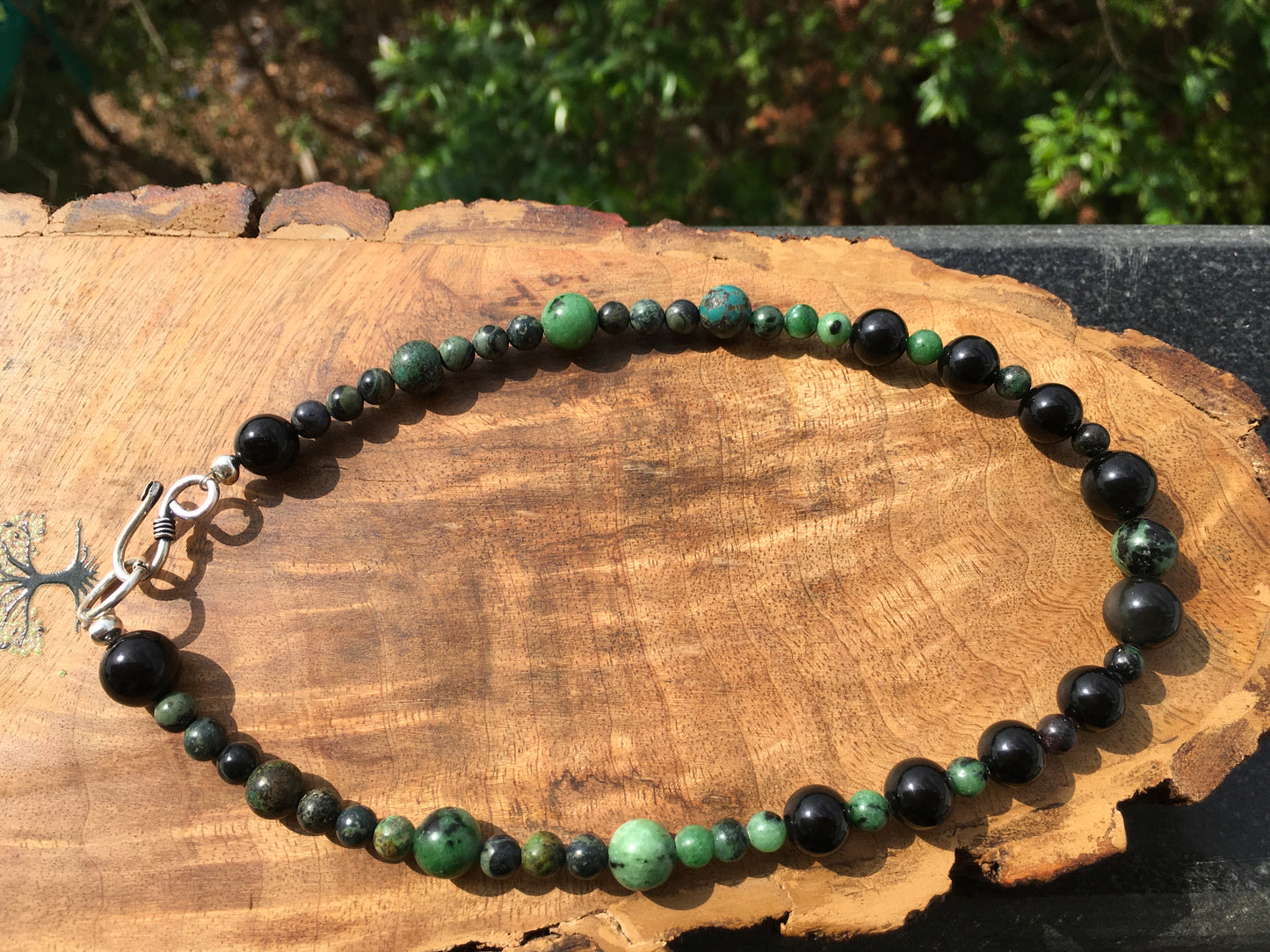 This necklace is for you, if you require healing,protection, self care, stress relief,vitality and centering. It will help to boost creativity and confidence,while aNecklacesSpectakSahara Sheild