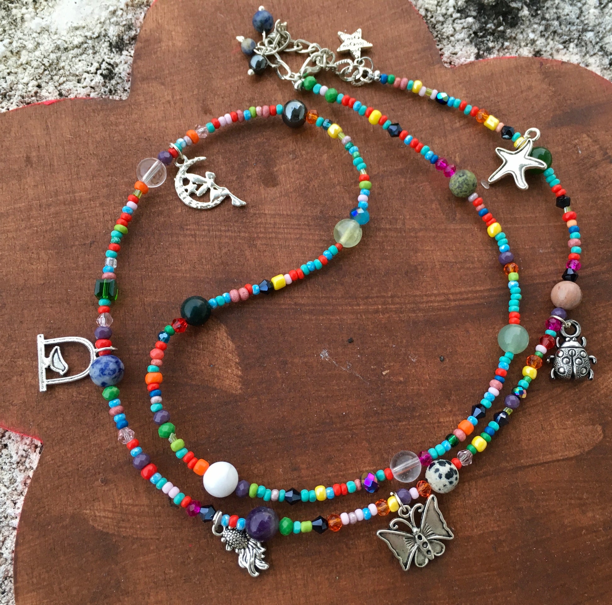 Embrace the symphonic energies and rejoice with the creative blessings of the goddess Saraswati, with our one of a kind,multi crystal belly chain.Belly chainSpectakSaraswati Symphony