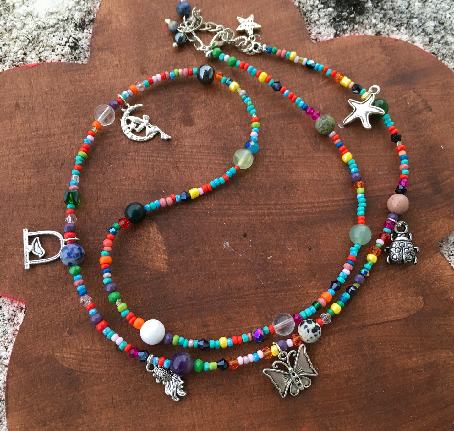 Embrace the symphonic energies and rejoice with the creative blessings of the goddess Saraswati, with our one of a kind,multi crystal belly chain.Belly chainSpectakSaraswati Symphony