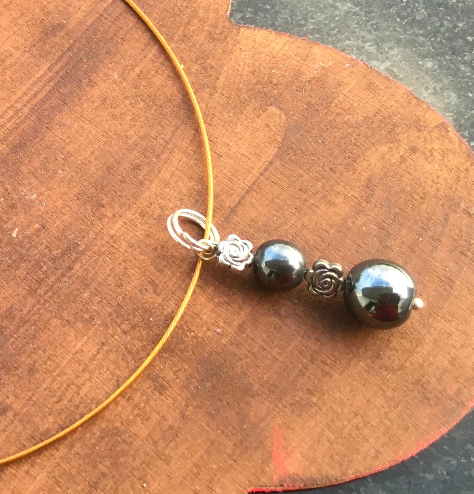 May this hematite pendant  ground,balance and protect you from negative energies. Hematite is said to enhance mental clarity and focus and support confidence and selPendantSpectakSilver lining